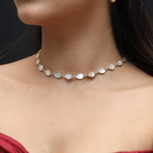 Almond MOP Choker