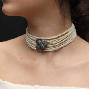 Bee Choker