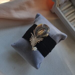 Feather Mesh Band
